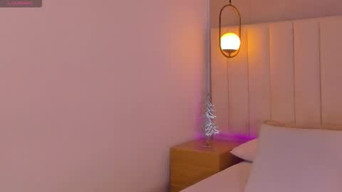 K O S M I C online show from December 2025 12:43:01 PM