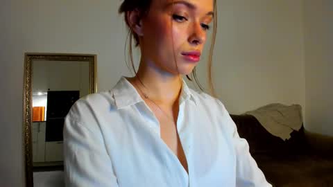 kossie_ online show from November 2025 06:40:02 PM