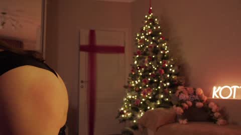 Kottyaa cb FOLLOWING  online show from December 2024 08:42:02 PM