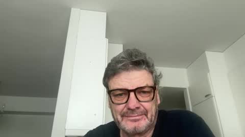 Snapshot of kovapoika chatting on October 2025 12:28:02 PM kovapoika online show from October 2025 12:28:02 PM