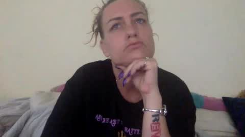 koyoteej online show from February 2025 06:22:01 PM