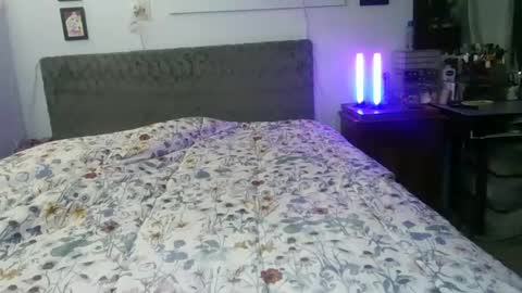 kreamyk420 online show from October 2025 08:20:02 AM