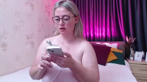 Kriss online show from June 2026 01:15:01 PM