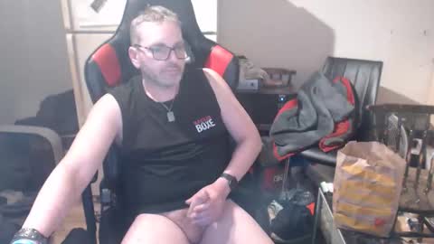 Snapshot of krimson999 chatting on February 2026 02:21:01 AM krimson999 online show from February 2026 02:21:01 AM