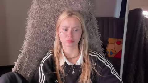 kris_grant online show from September 2025 10:50:01 AM