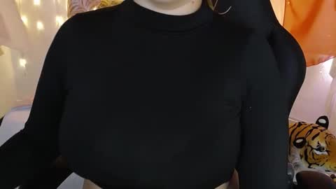 Snapshot of krishnaveni435486 chatting on October 2025 01:03:02 PM Krish online show from October 2025 01:03:02 PM