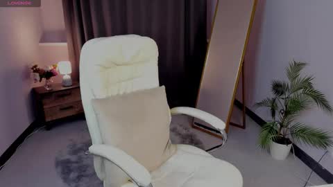 Snapshot of kriss_tean chatting on February 2026 04:11:01 AM Kris online show from February 2026 04:11:01 AM