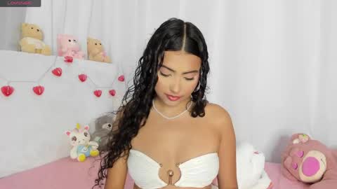 Snapshot of krissell_ chatting on May 2026 04:39:01 AM SammyKrissell online show from May 2026 04:39:01 AM