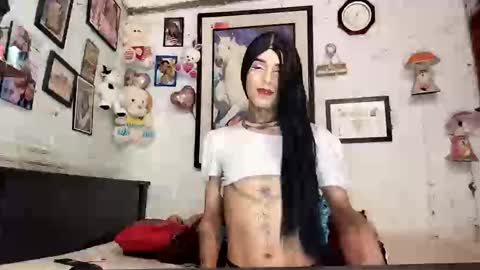 krisstal703358 online show from November 2025 04:17:02 PM