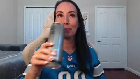 Krissy online show from December 2024 03:44:01 PM