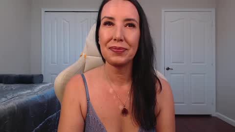 Krissy online show from February 2025 01:10:02 PM