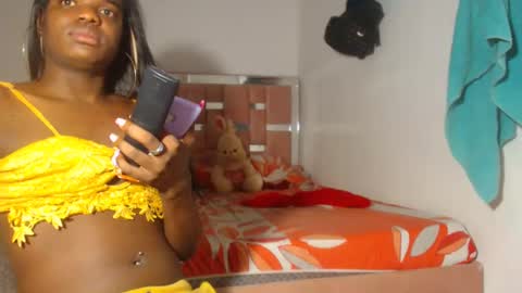 kristal_cox2 online show from January 2025 12:13:01 PM