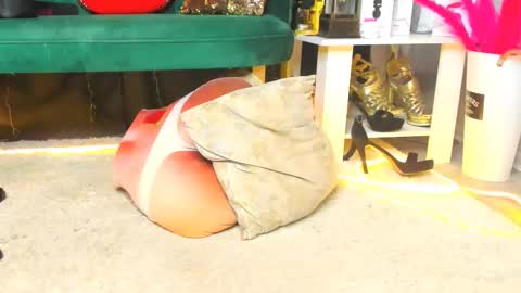 Kristal Luxe online show from September 2025 06:04:02 AM