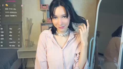 Emma online show from September 2025 07:40:02 PM