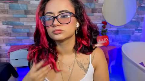 kristen_tay online show from February 2026 03:35:02 AM