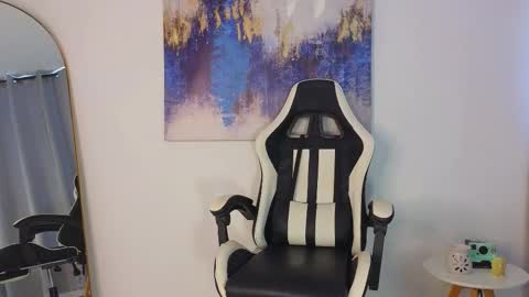 Kris online show from November 2025 02:17:02 PM