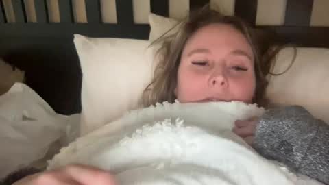 Kristi 3 online show from December 2024 09:35:01 PM