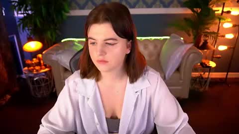 Snapshot of kristifoxy chatting on June 2026 12:18:01 PM kristifoxy online show from June 2026 12:18:01 PM