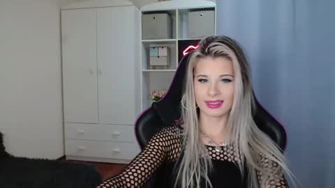 KristineAmore online show from October 2025 09:10:01 AM