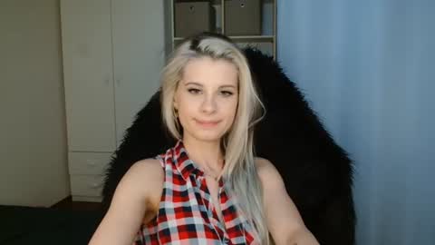 KristineAmore online show from June 2026 06:27:01 PM