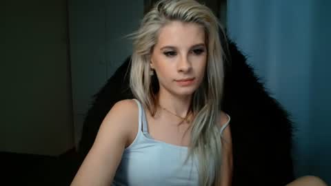KristineAmore online show from June 2026 06:39:01 PM