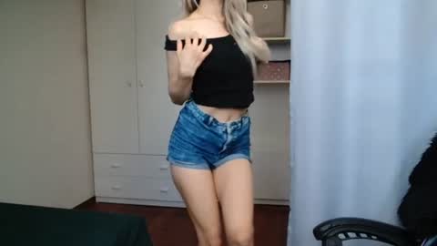 KristineAmore online show from June 2026 06:51:02 AM