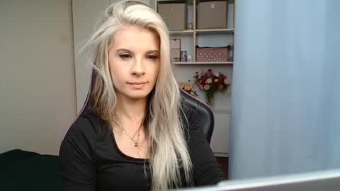 KristineAmore online show from July 2026 02:20:01 PM