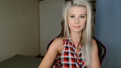 KristineAmore online show from July 2026 06:20:01 PM