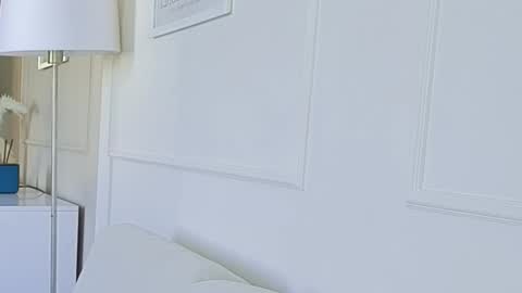 Kristi online show from October 2025 04:54:01 AM