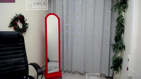 Snapshot of kristy_0_ chatting on February 2025 01:51:01 PM KRISTY online show from February 2025 01:51:01 PM