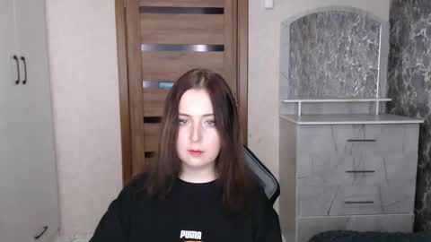 Kristy online show from November 2025 09:24:02 PM