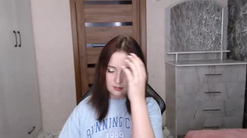 Kristy online show from November 2025 10:09:02 PM