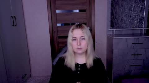 Snapshot of kristy_fran chatting on April 2026 11:06:01 PM Kristy online show from April 2026 11:06:01 PM
