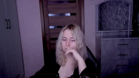 Snapshot of kristy_fran chatting on April 2026 10:52:02 PM Kristy online show from April 2026 10:52:02 PM