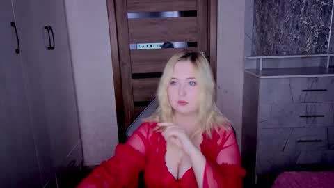 Snapshot of kristy_fran chatting on May 2026 11:36:01 PM Kristy online show from May 2026 11:36:01 PM