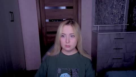 Snapshot of kristy_fran chatting on May 2026 02:18:02 AM Kristy online show from May 2026 02:18:02 AM