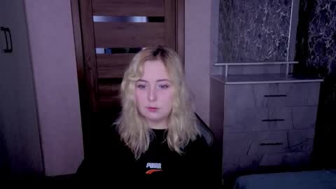 Snapshot of kristy_fran chatting on May 2026 09:21:01 PM Kristy online show from May 2026 09:21:01 PM