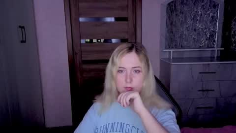 Snapshot of kristy_fran chatting on May 2026 11:12:01 PM Kristy online show from May 2026 11:12:01 PM