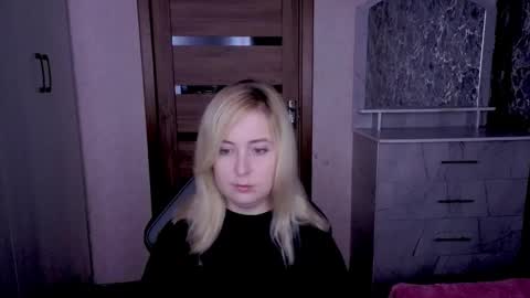 Snapshot of kristy_fran chatting on May 2026 09:31:02 PM Kristy online show from May 2026 09:31:02 PM