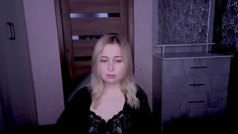 Snapshot of kristy_fran chatting on May 2026 11:09:01 PM Kristy online show from May 2026 11:09:01 PM