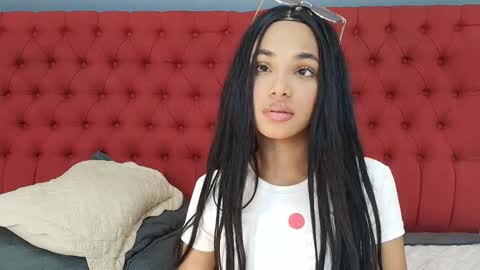 Cristina online show from November 2025 04:29:02 PM