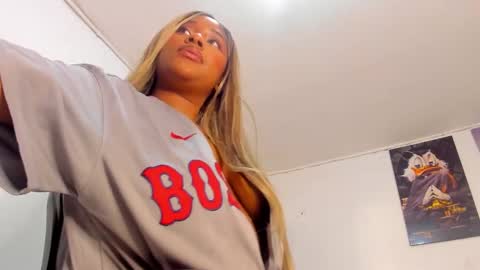 Snapshot of krixtybrown chatting on January 2025 11:55:01 PM krixty online show from January 2025 11:55:01 PM