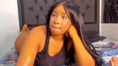 Snapshot of krixtybrown chatting on February 2025 02:49:01 AM krixty online show from February 2025 02:49:01 AM