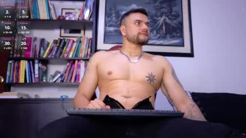 Kroy Wood online show from January 2025 01:24:02 PM