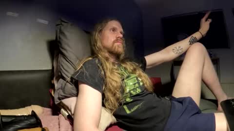 Krullz online show from April 2026 10:42:02 PM