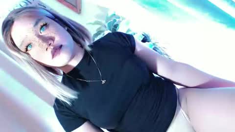 Snapshot of kryplialoveyou chatting on March 2026 09:07:01 PM kryplialoveyou online show from March 2026 09:07:01 PM