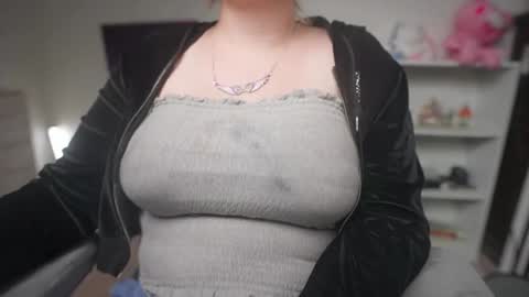 Krystal Syx online show from September 2025 10:37:02 PM