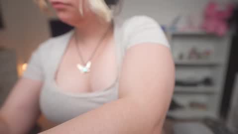 Krystal Syx online show from October 2025 01:50:02 AM