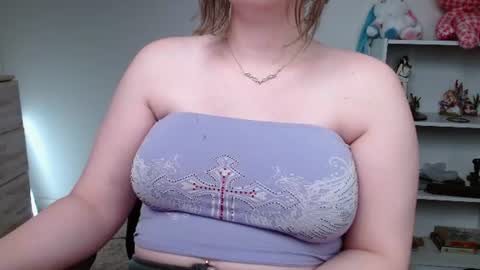 Snapshot of krystalsyxx chatting on June 2026 02:05:01 PM Krystal Syx online show from June 2026 02:05:01 PM
