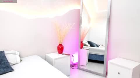 Snapshot of krystalwoodss chatting on October 2025 04:18:02 AM Krystal online show from October 2025 04:18:02 AM